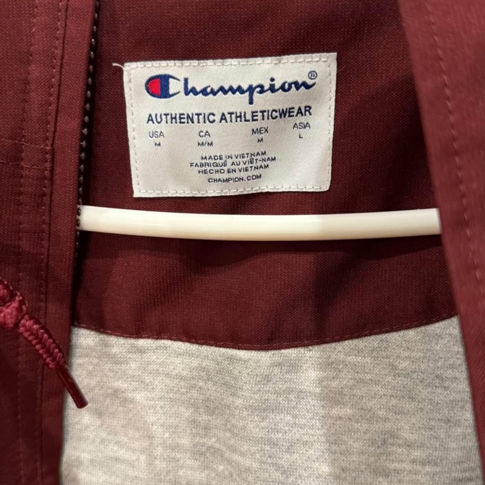 Virginia Tech Maroon Jacket - Picture 2 of 3
